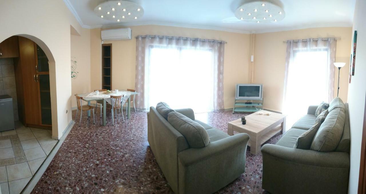 Apartamento de 90 m² en Pagrati, con 2 habitación Atenas Exterior foto